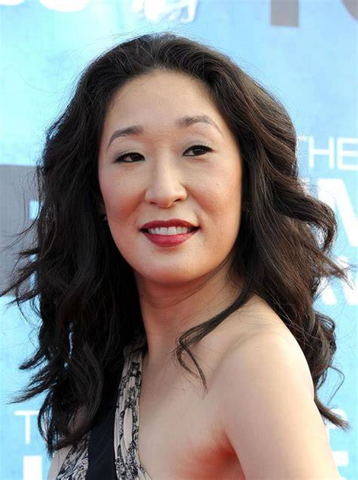 Actress Sandra Oh and actress Ellen Pompeo attend the Los Angeles