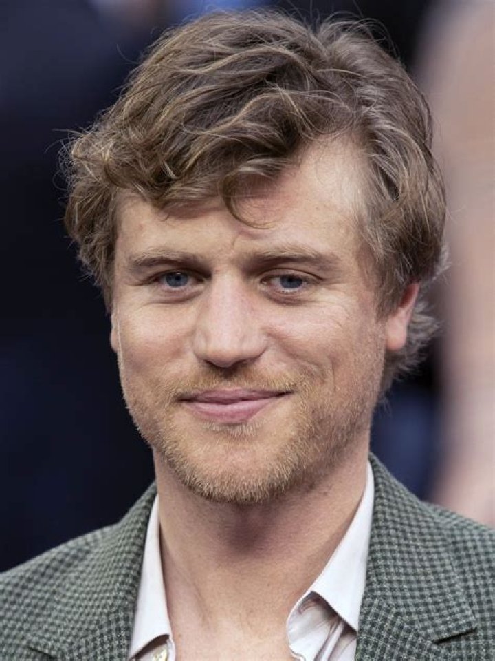 Johnny Flynn's Wife The Actor Fell in Love with Beatrice Minns as a Teen