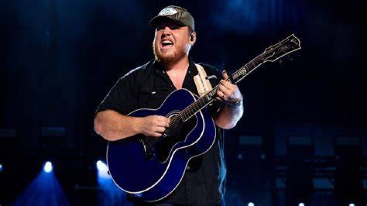 Luke Combs' Pregnant Wife Nicole Debuts Baby Bump on 2023 ACM Awards