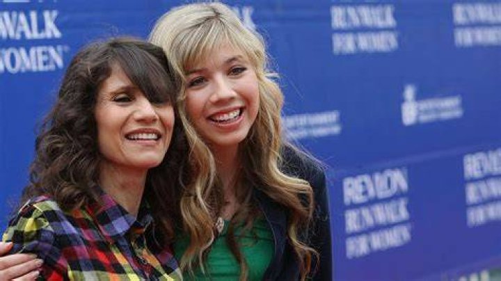 McCurdy Reveals Mom Gave Her Inappropriate Shower 'Exams