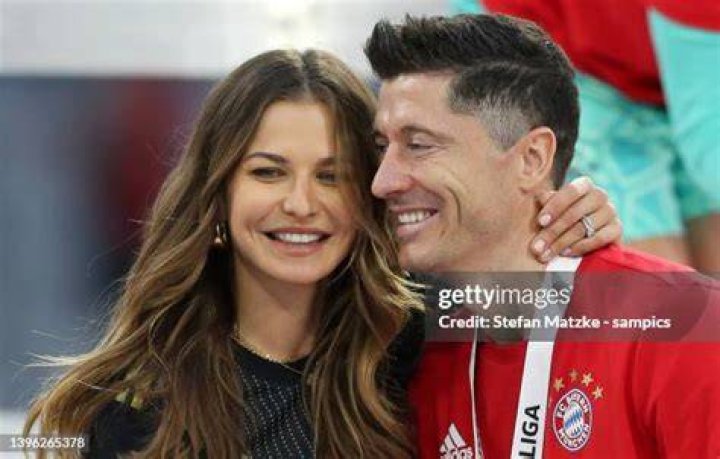 Robert Lewandowski Wife Meet Anna Lewandowska