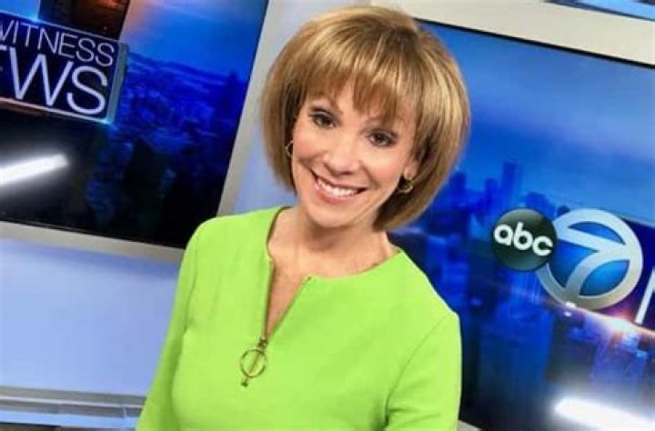 Roz Varon [ABC7] Bio, Age, Husband, Family, Height, Height