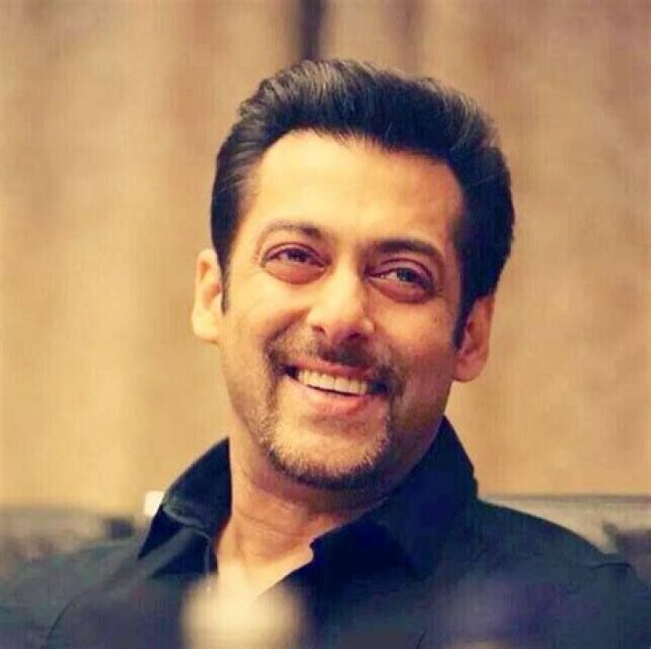 Salman Khan Wiki, Age, Height, Girlfriends, Family, Biography & More