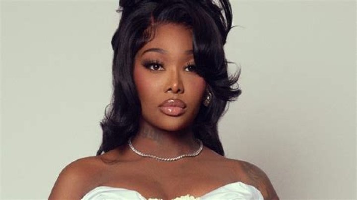 Summer Walker's Net Worth The Key Components of her Success Media