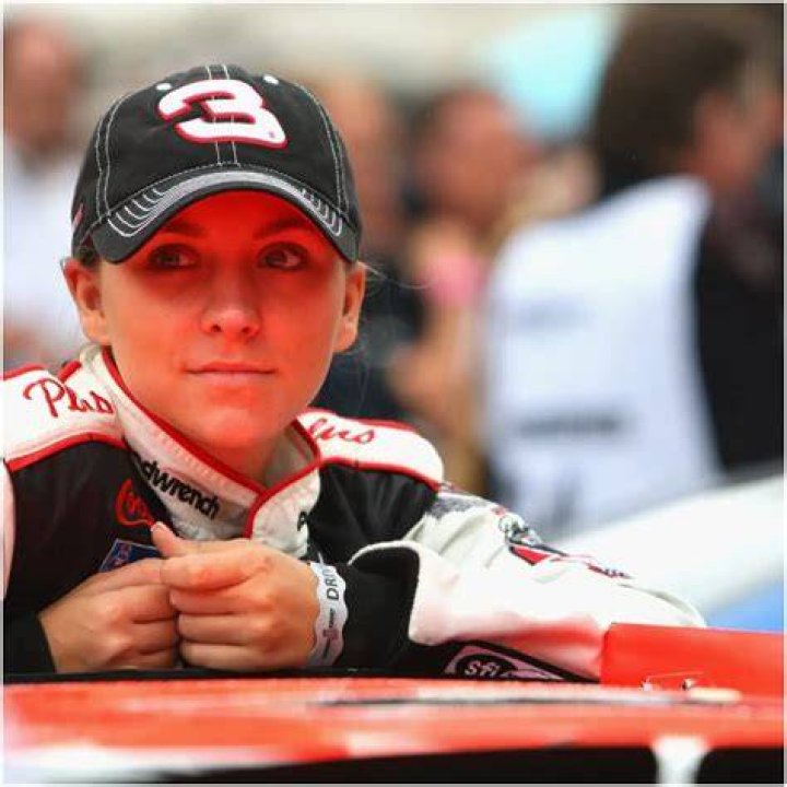 Taylor Nicole Earnhardt Net Worth 2024 Wiki Bio, Married, Dating